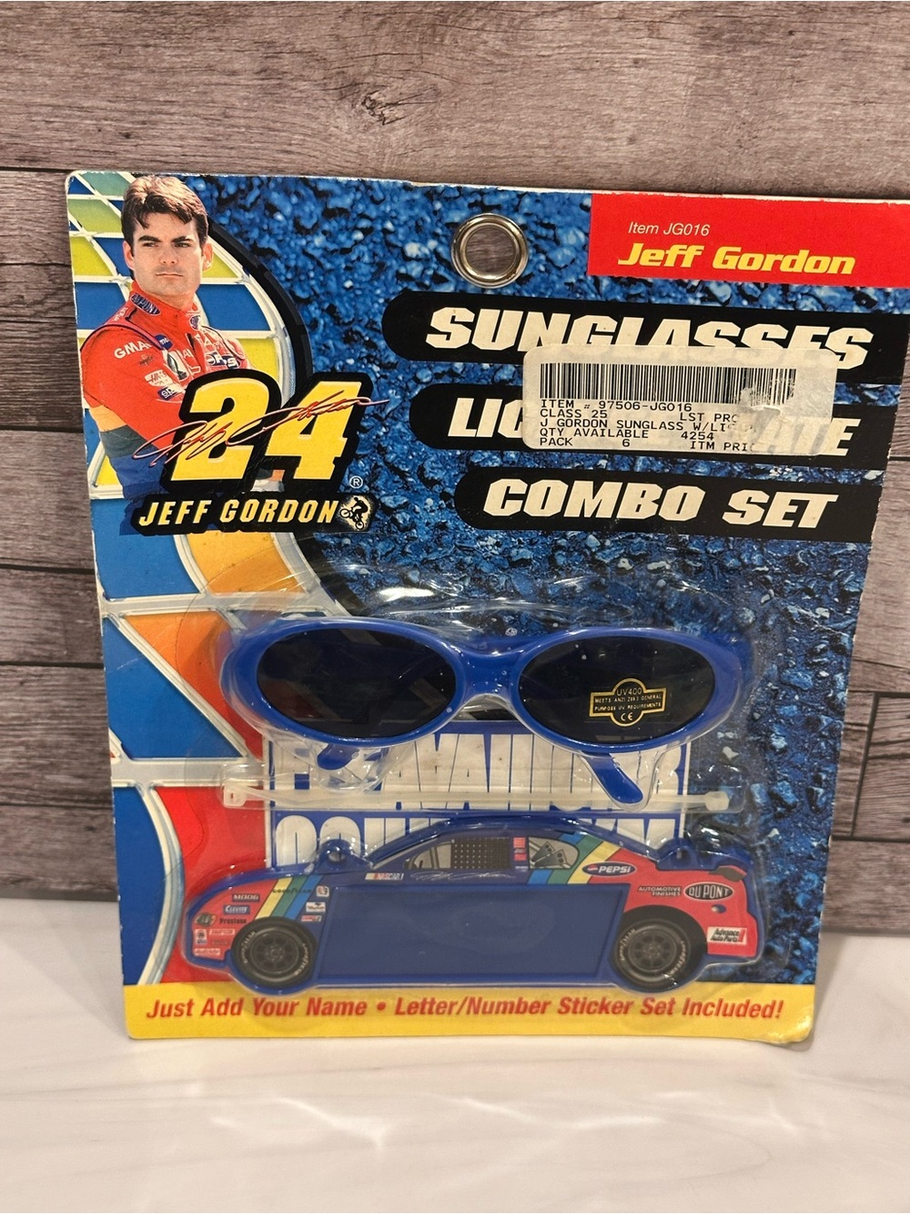 Jeff Gordon NASCAR #24 Sunglasses License Plate Combo Set 2000 - Vintage